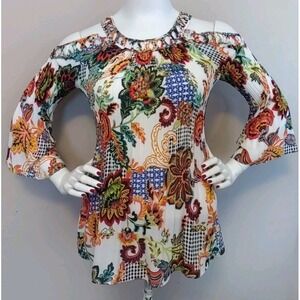 ninety clothing co Women Accordion Cold Shoulder Criss Cross Neckline Top Size M